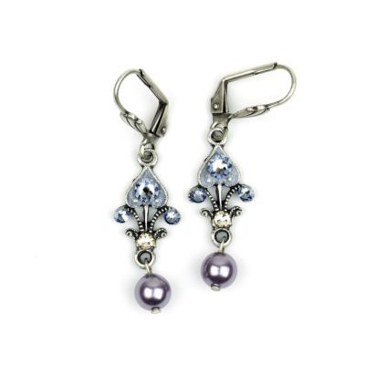 Spaded Pearl Earrings