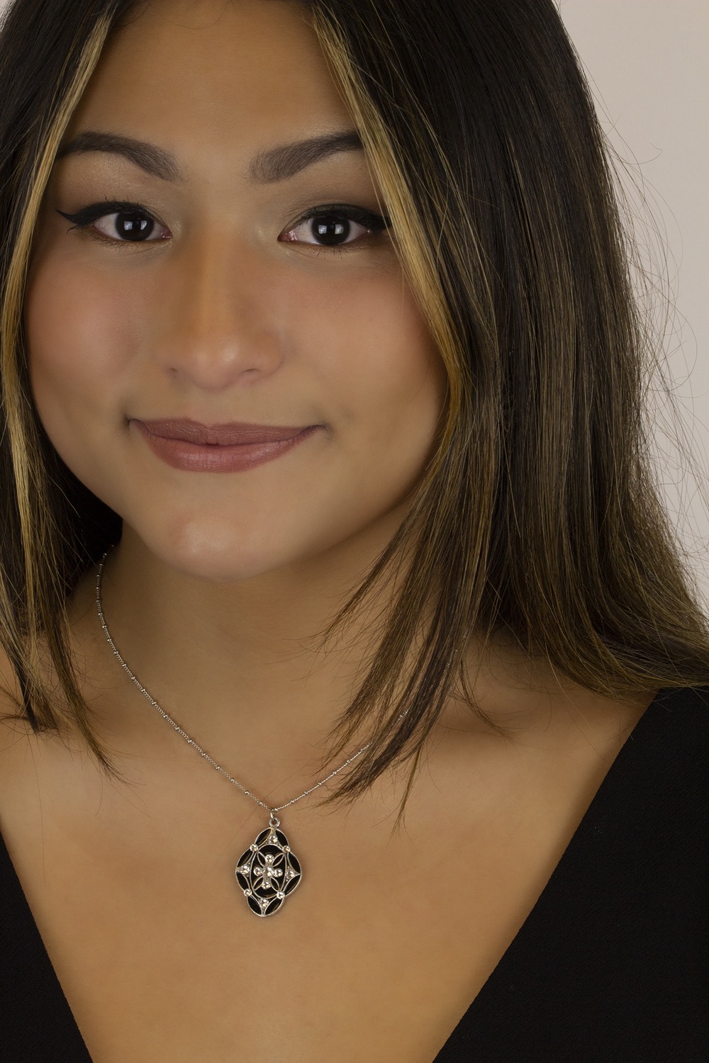 Estelle Crystal Necklace - Image 2